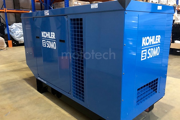 SDMO J110K в кожухе